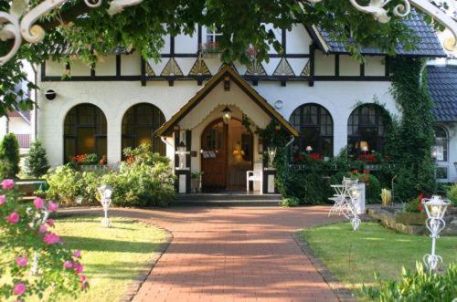 Hotel Kastanienhof Bad Münder am Deister Exterior foto